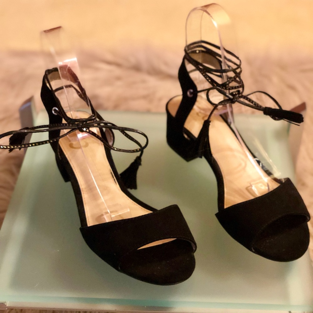 Circus by Sam Edelman black ankle tie sandals.